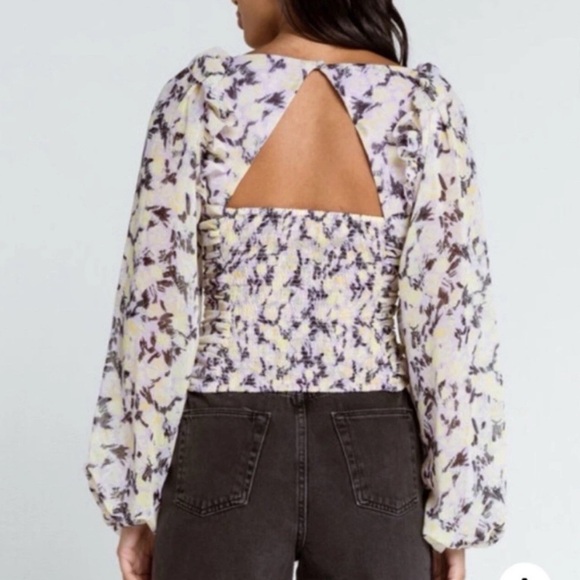 FREE PEOPLE BOHO LILAC PATTERN RUCHED SMOCKED PEASANT BLOUSE TOP SIZE SMALL - Picture 5 of 15